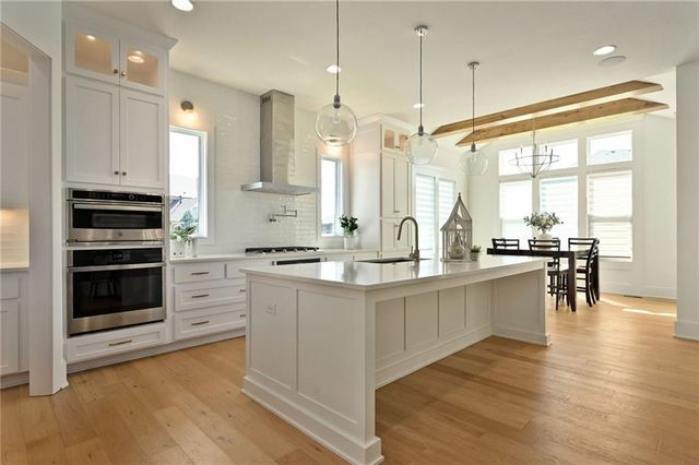 11903 W 167th Terrace, Overland Park, KS 66221