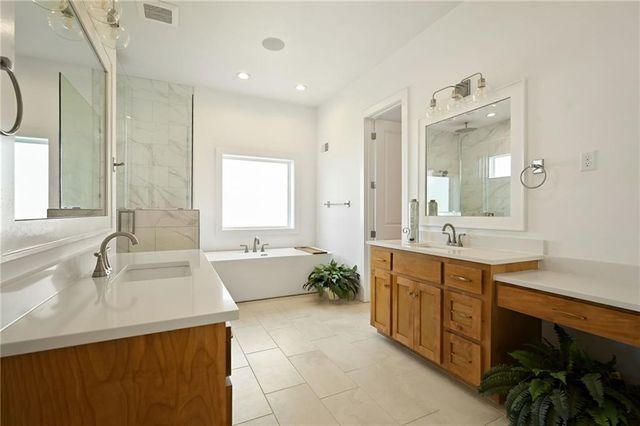 11903 W 167th Terrace, Overland Park, KS 66221