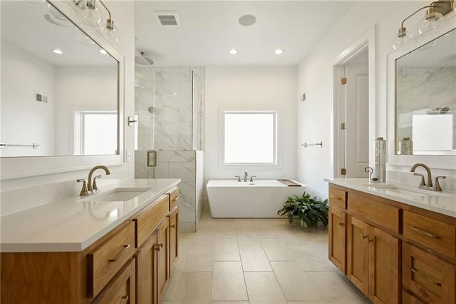 11903 W 167th Terrace, Overland Park, KS 66221