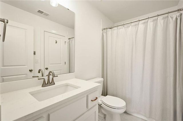 11903 W 167th Terrace, Overland Park, KS 66221