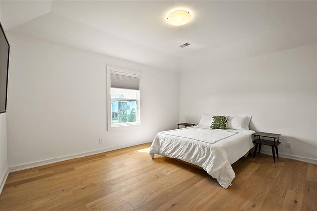 11903 W 167th Terrace, Overland Park, KS 66221