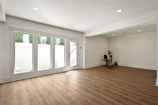 11903 W 167th Terrace, Overland Park, KS 66221