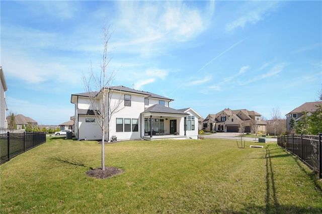 11903 W 167th Terrace, Overland Park, KS 66221