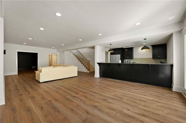 11903 W 167th Terrace, Overland Park, KS 66221