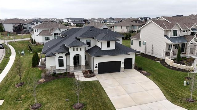 11903 W 167th Terrace, Overland Park, KS 66221