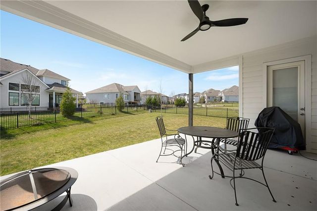 11903 W 167th Terrace, Overland Park, KS 66221