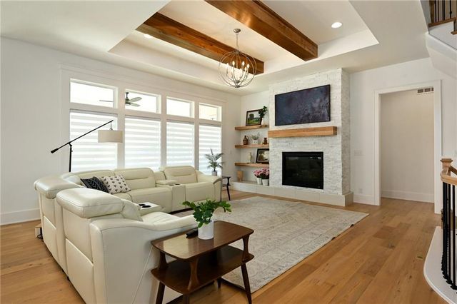 11903 W 167th Terrace, Overland Park, KS 66221