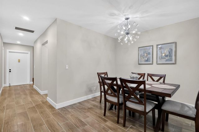 1101 Cactus Terrace 204, Delray Beach, FL 33445