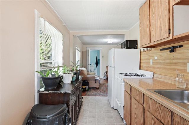 1480 North Avenue, Burlington, VT 05408