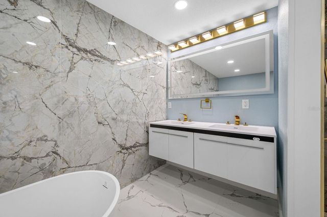 1469 YOUNG AVENUE, Clearwater, FL 33756