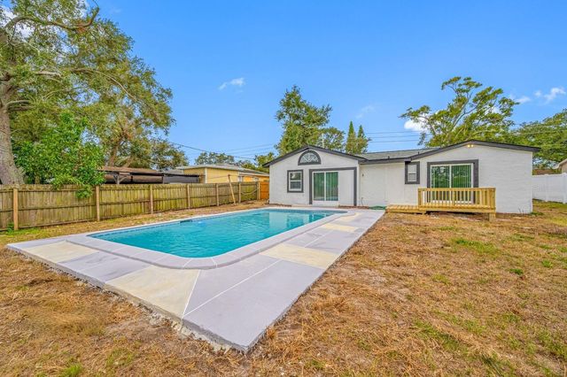 1469 YOUNG AVENUE, Clearwater, FL 33756