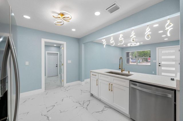 1469 YOUNG AVENUE, Clearwater, FL 33756