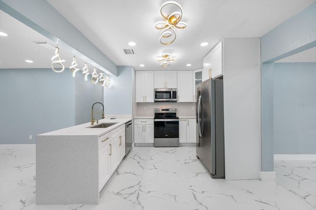 1469 YOUNG AVENUE, Clearwater, FL 33756