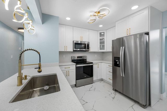 1469 YOUNG AVENUE, Clearwater, FL 33756