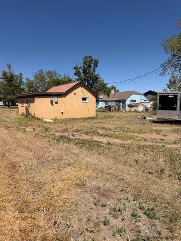 261 N TAYLOR, Laramie, WY 82070
