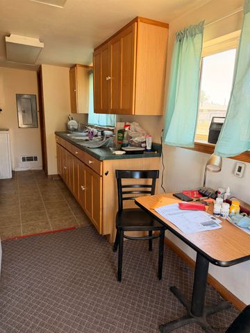 261 N TAYLOR, Laramie, WY 82070