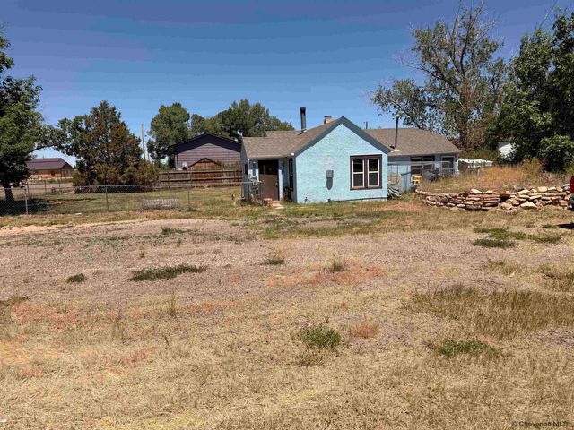 261 N TAYLOR, Laramie, WY 82070