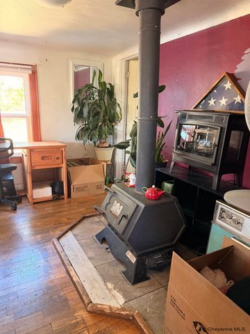 261 N TAYLOR, Laramie, WY 82070