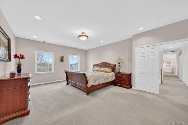 19 Parkview Circle, Carmel, NY 10512