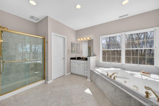 19 Parkview Circle, Carmel, NY 10512