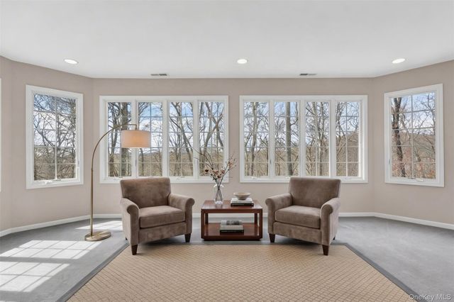 19 Parkview Circle, Carmel, NY 10512