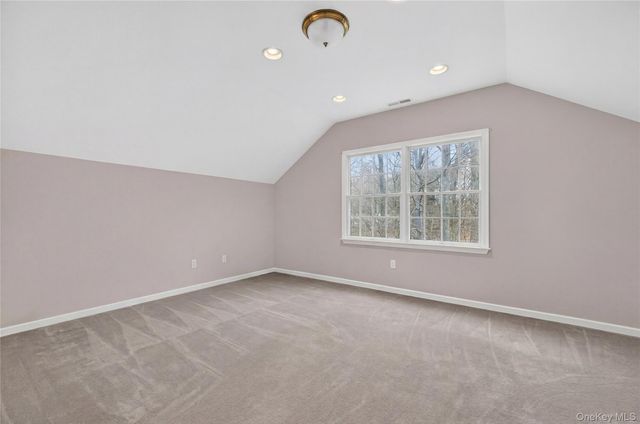 19 Parkview Circle, Carmel, NY 10512