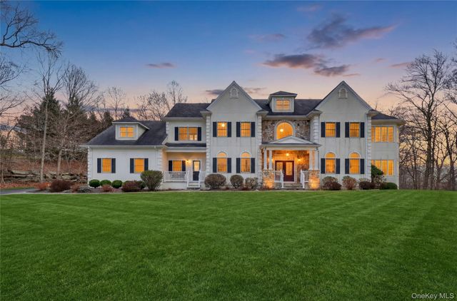 19 Parkview Circle, Carmel, NY 10512