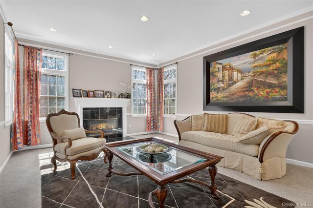 19 Parkview Circle, Carmel, NY 10512