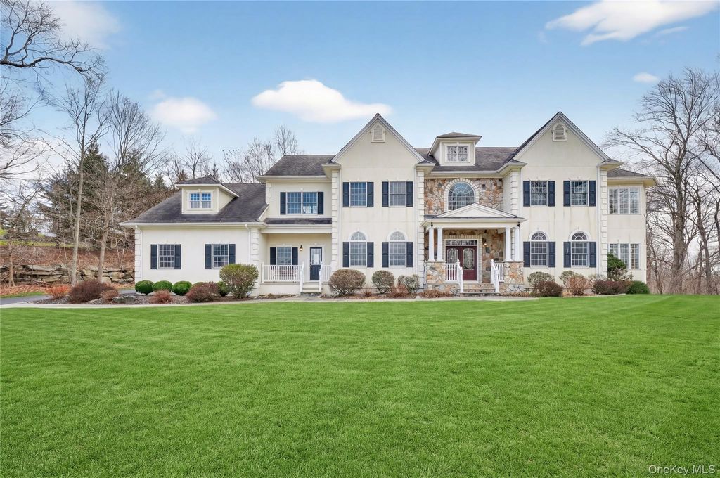 19 Parkview Circle, Carmel, NY 10512
