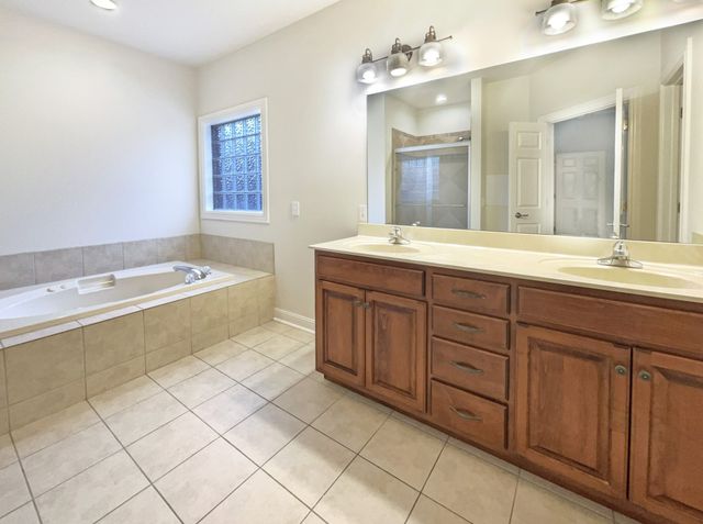 1443 Winterberry Dr, Murfreesboro, TN 37130