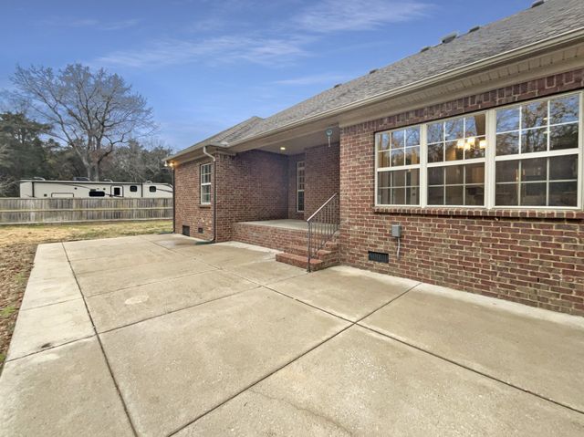 1443 Winterberry Dr, Murfreesboro, TN 37130