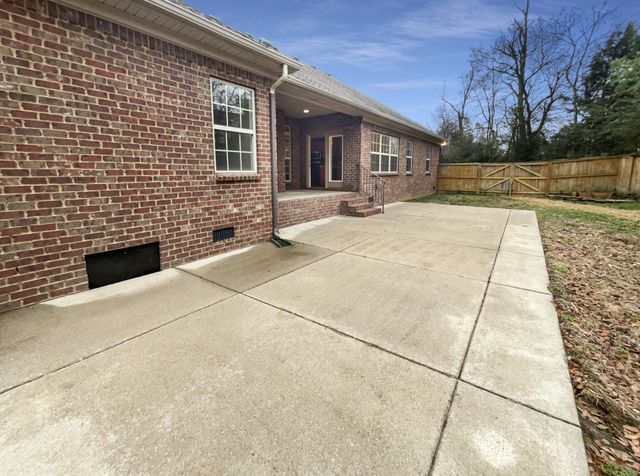 1443 Winterberry Dr, Murfreesboro, TN 37130