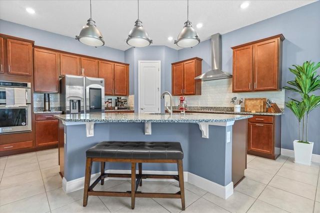 9953 SUMMERLAKE GROVES STREET, Winter Garden, FL 34787