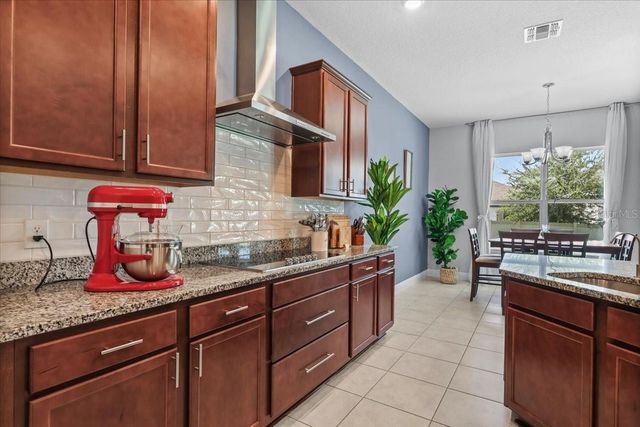 9953 SUMMERLAKE GROVES STREET, Winter Garden, FL 34787