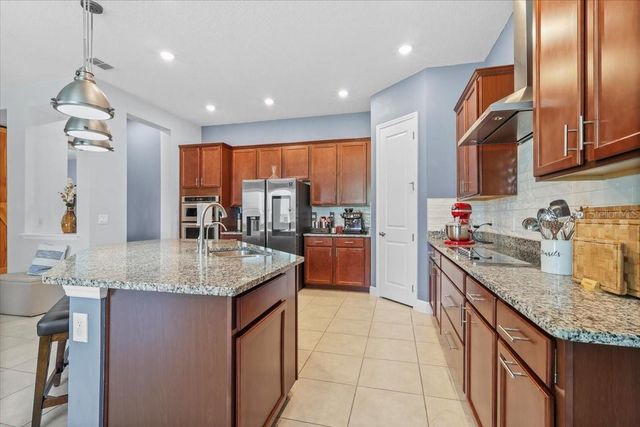9953 SUMMERLAKE GROVES STREET, Winter Garden, FL 34787