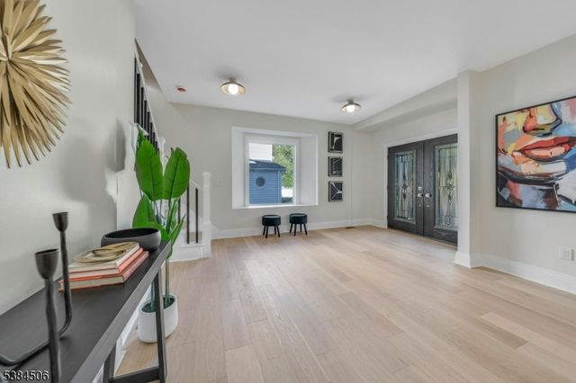12 Irving St, Montclair Twp., NJ 07042