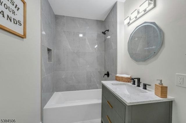 12 Irving St, Montclair Twp., NJ 07042