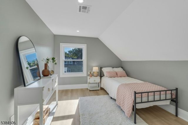 12 Irving St, Montclair Twp., NJ 07042