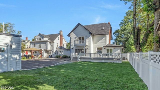 12 Irving St, Montclair Twp., NJ 07042