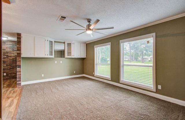 123 W Circle Drive, Baytown, TX 77521