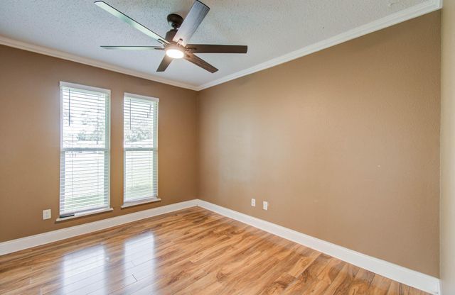 123 W Circle Drive, Baytown, TX 77521