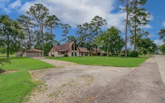 123 W Circle Drive, Baytown, TX 77521