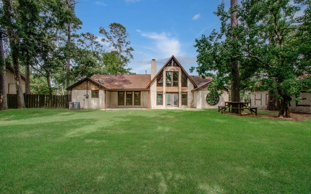 123 W Circle Drive, Baytown, TX 77521