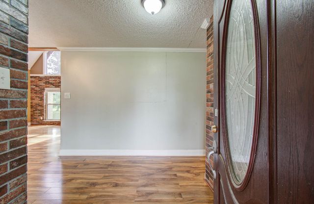 123 W Circle Drive, Baytown, TX 77521