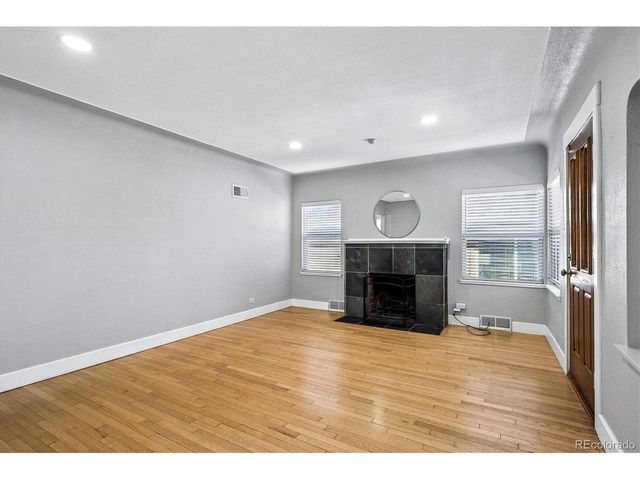 3065 Bellaire St, Denver, CO 80207