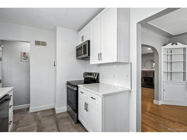 3065 Bellaire St, Denver, CO 80207