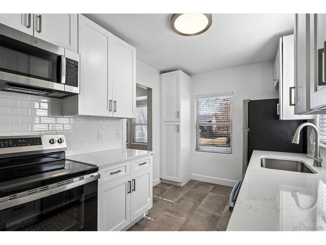 3065 Bellaire St, Denver, CO 80207