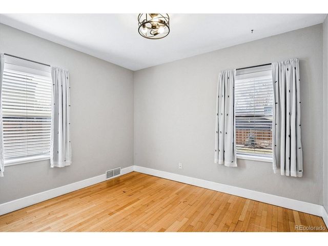 3065 Bellaire St, Denver, CO 80207