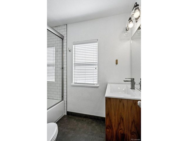 3065 Bellaire St, Denver, CO 80207