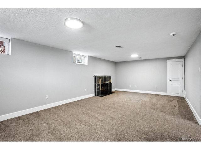 3065 Bellaire St, Denver, CO 80207